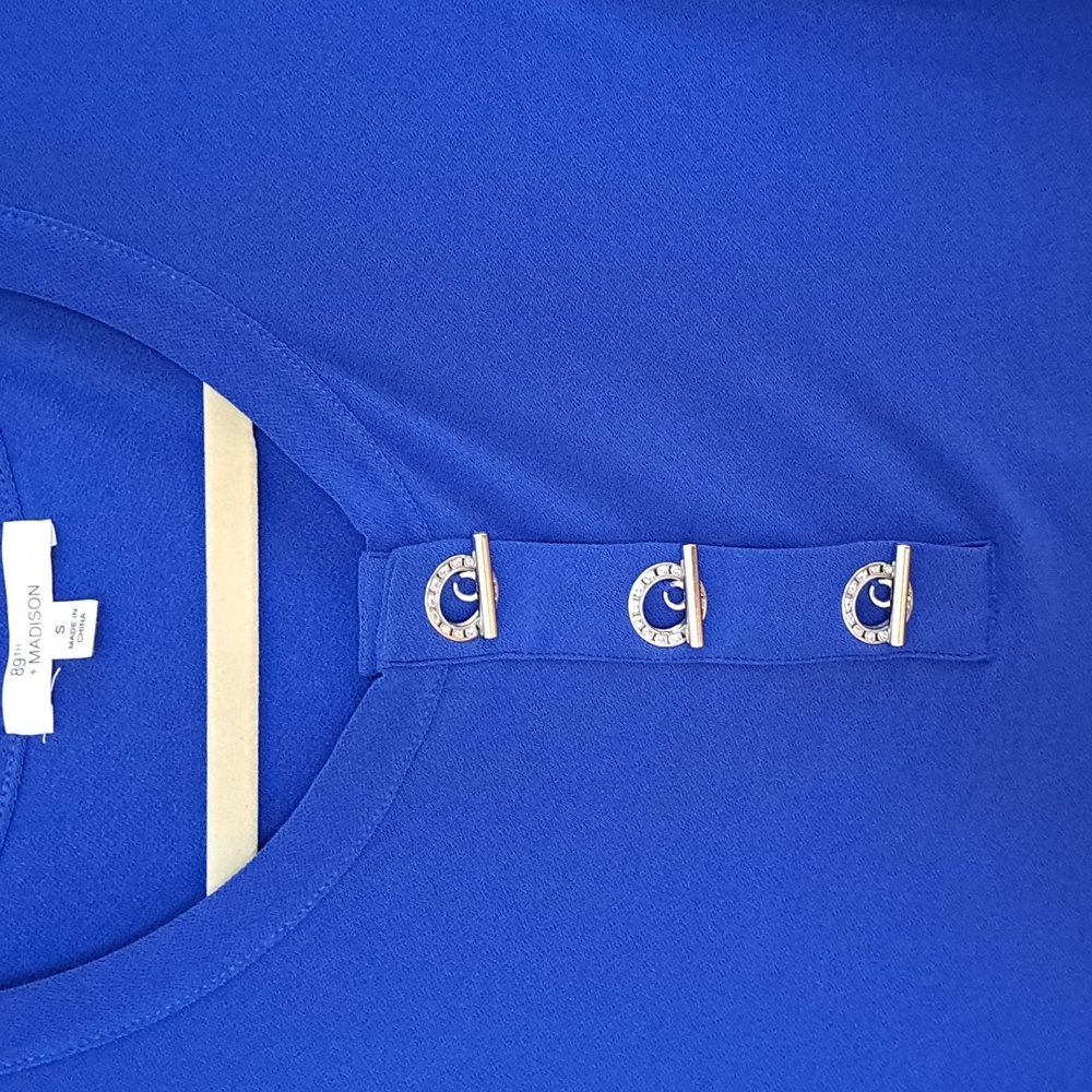 Blouse - Picture 2 of 7